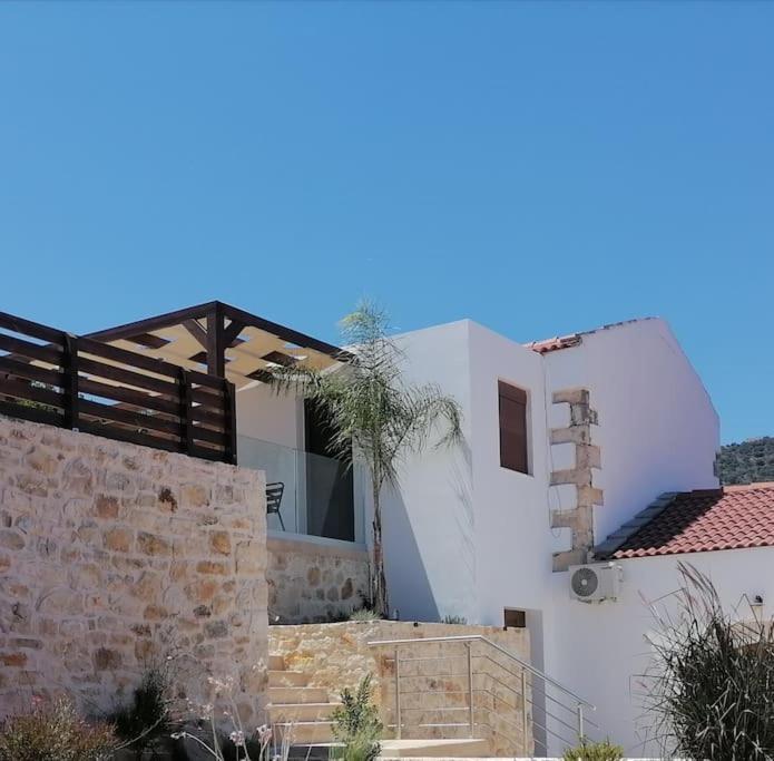Halepouri Chrissi Akti Chania